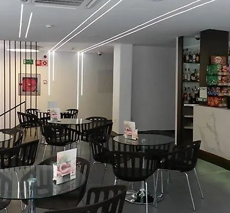 蒙特索尔酒店 3*