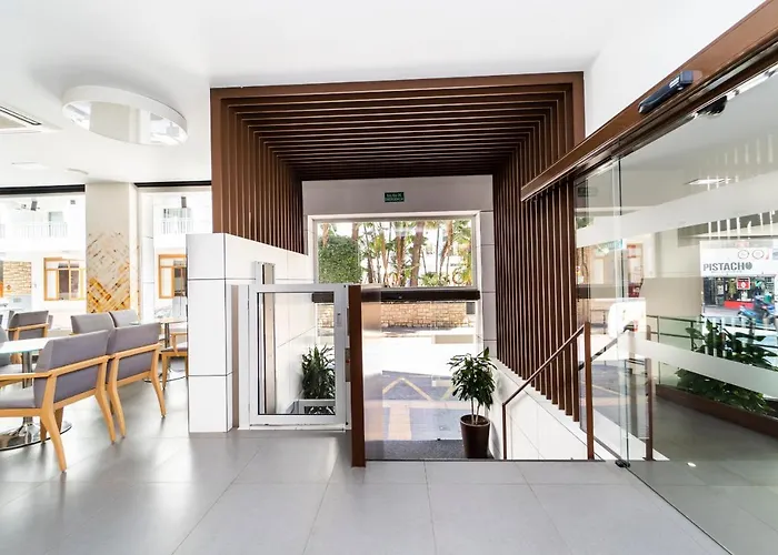 Montesol فندق بينايدورم